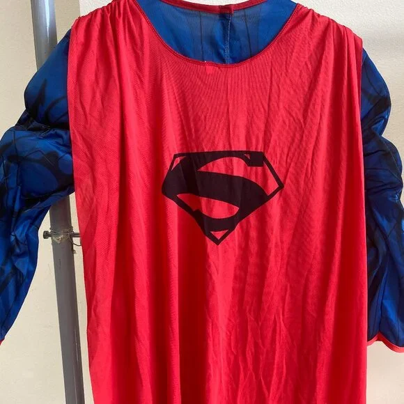 Deluxe Superman Child Costume (Large) - Picture 3 of 6